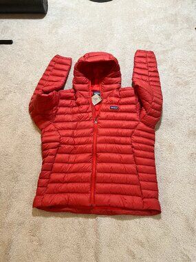 NEW NTW Patagonia Down Sweater Hoody Men XXL Red Hoodie Full Zip 84702 $329